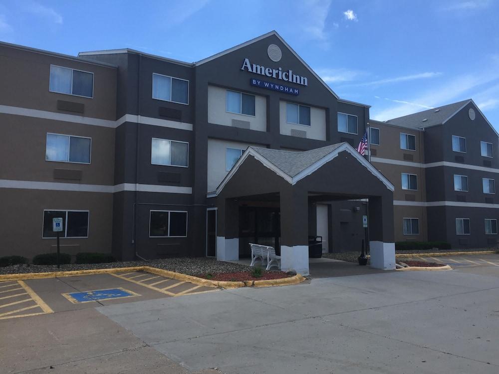 Americinn By Wyndham Hudson Esterno foto