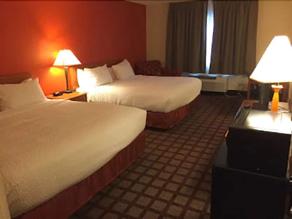 Americinn By Wyndham Hudson Esterno foto