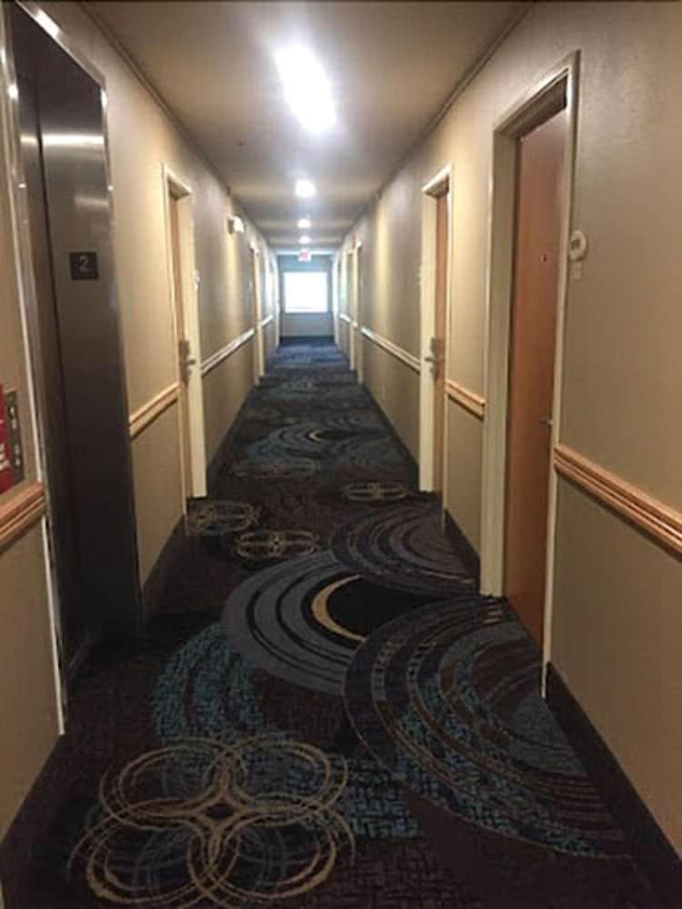 Americinn By Wyndham Hudson Esterno foto