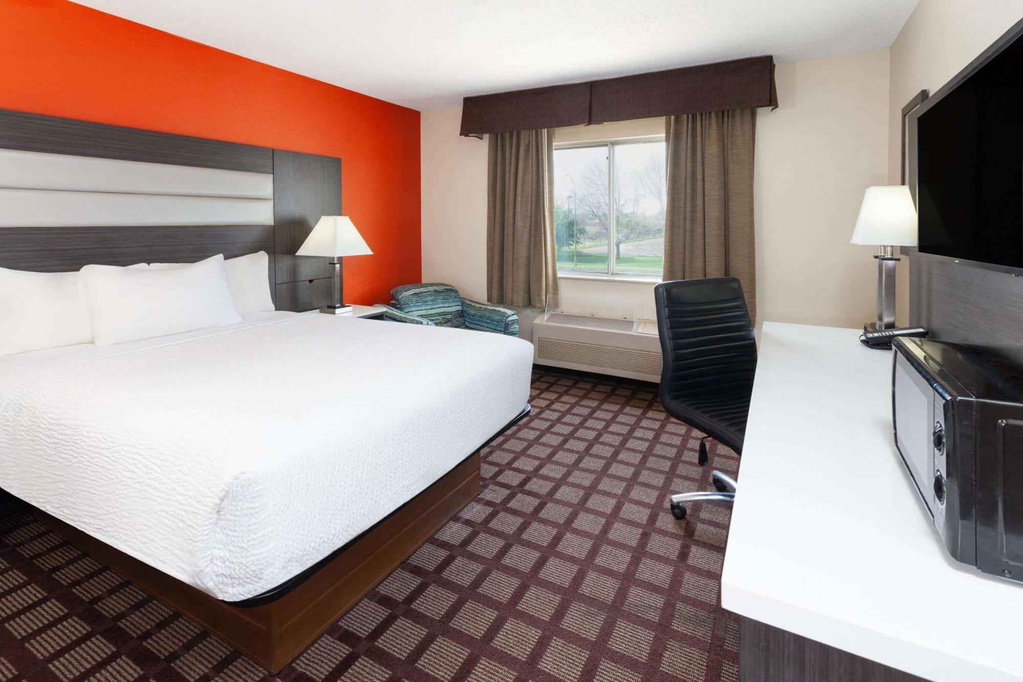 Americinn By Wyndham Hudson Esterno foto