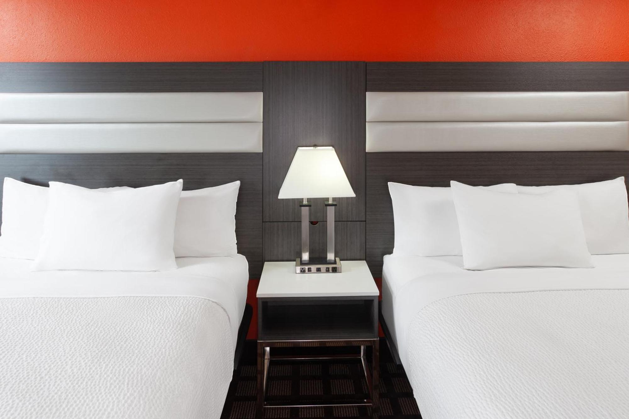 Americinn By Wyndham Hudson Esterno foto