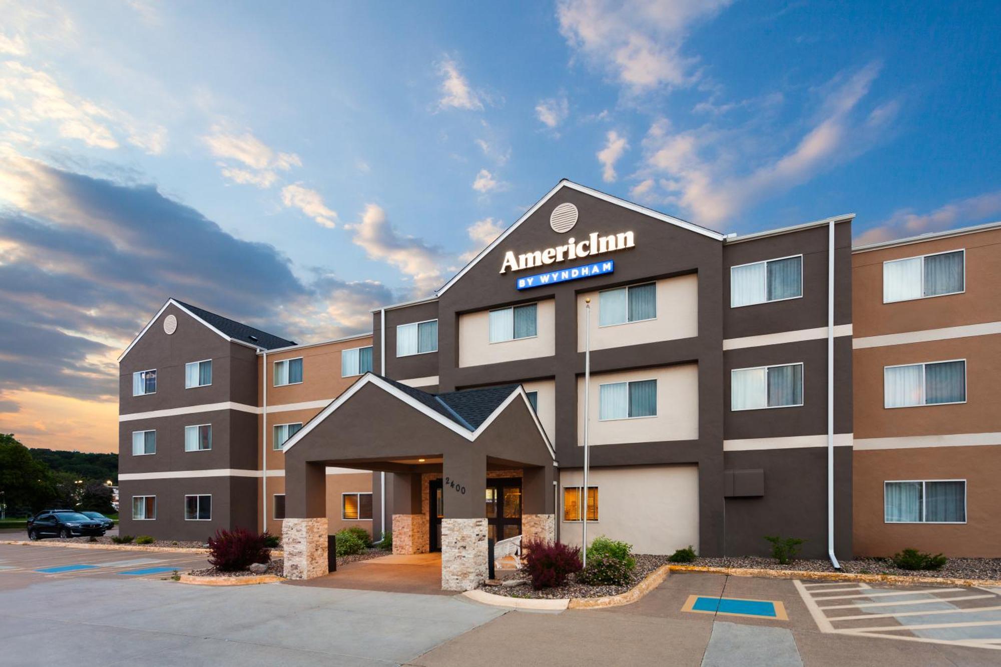 Americinn By Wyndham Hudson Esterno foto