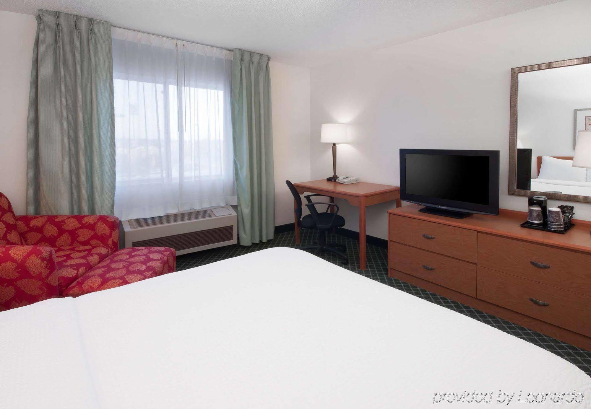 Americinn By Wyndham Hudson Esterno foto